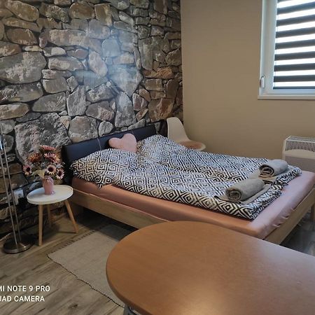 Desi Apartman Капошвар Экстерьер фото