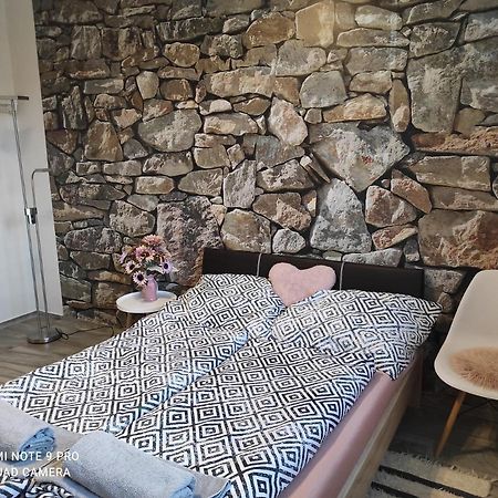 Desi Apartman Капошвар Экстерьер фото
