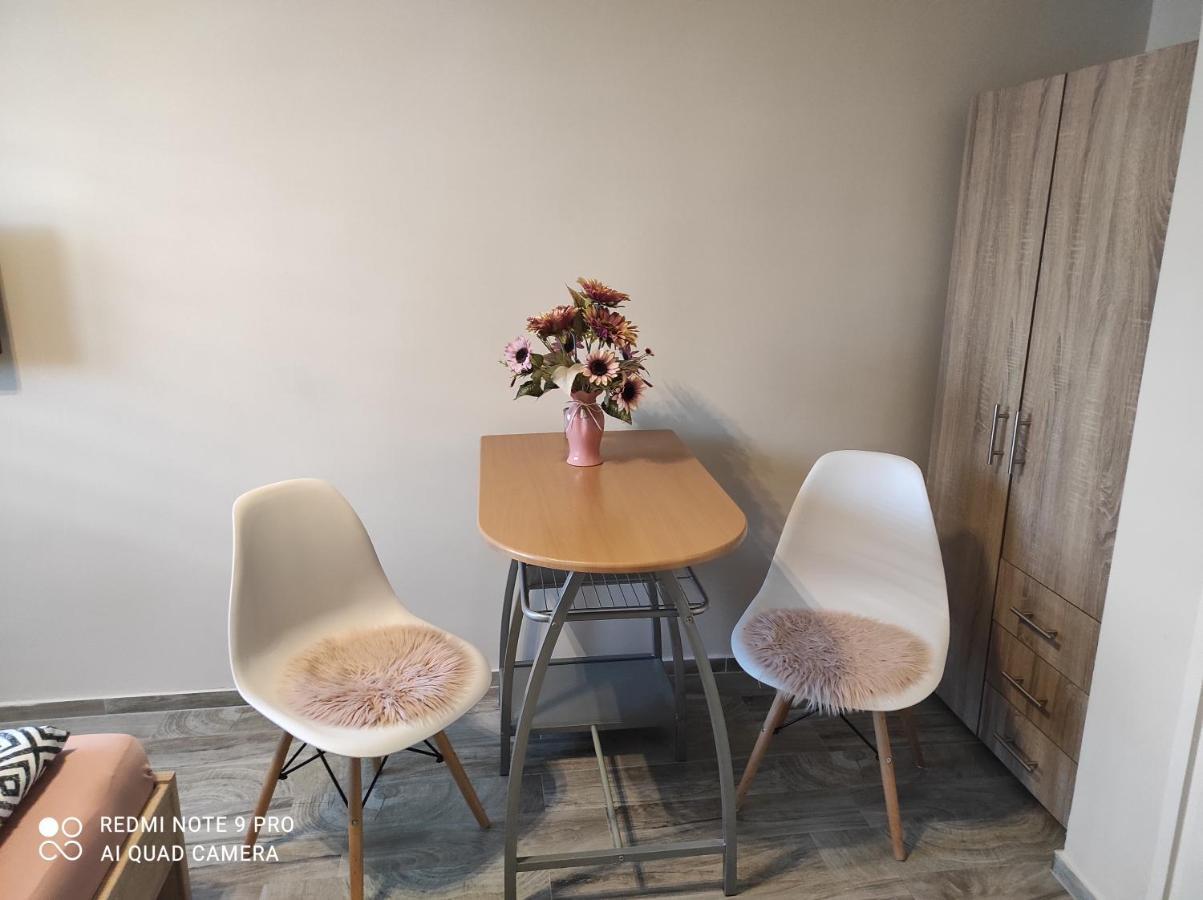 Desi Apartman Капошвар Экстерьер фото