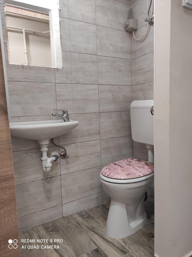 Desi Apartman Капошвар Экстерьер фото
